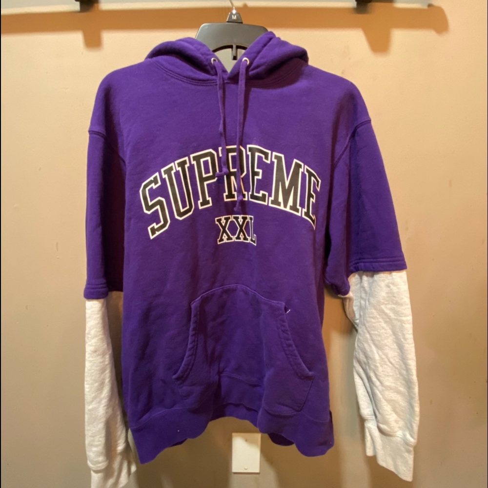 SUPREME hoodie